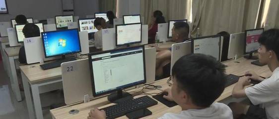 電商助農(nóng)!我縣首屆農(nóng)村電子商務(wù)培訓(xùn)班開(kāi)班